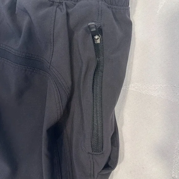 Lululemon Size-M Men's Pace Breaker Liner Shorts 9" Black - Picture 10 of 10